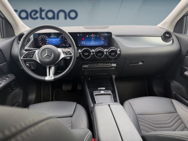 mercedes-benz-gla-2025-hibrido-1332cc