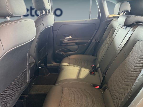 mercedes-benz-gla-2025-hibrido-1332cc