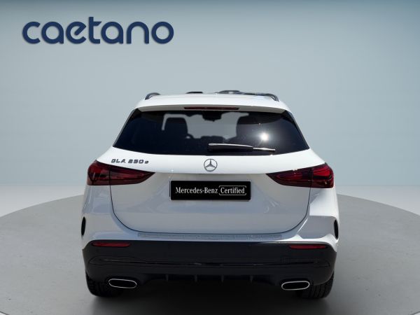 mercedes-benz-gla-2026-hibrido-1332cc