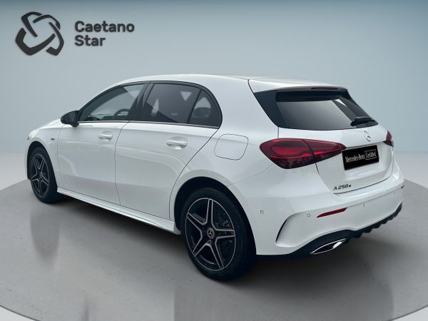 mercedes-benz-classe-a-2025-hibrido-1332cc