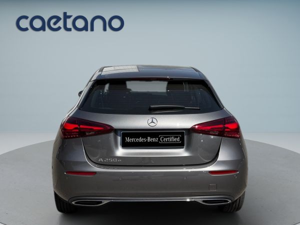 mercedes-benz-classe-a-2026-hibrido-1332cc