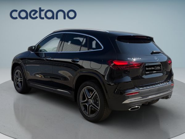 mercedes-benz-gla-2026-hibrido-1332cc