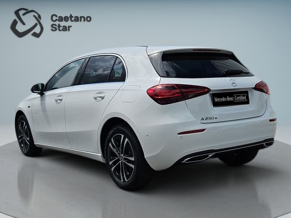 mercedes-benz-classe-a-2025-hibrido-1332cc