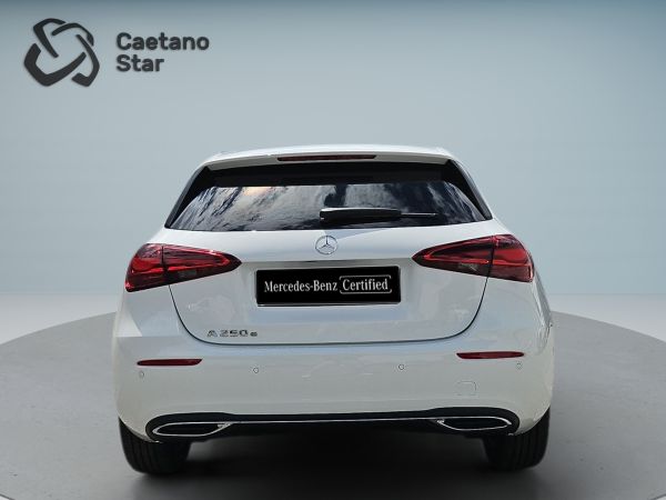 mercedes-benz-classe-a-2025-hibrido-1332cc