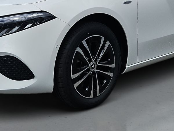 mercedes-benz-classe-a-2025-hibrido-1332cc