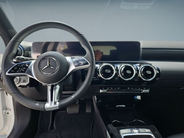 mercedes-benz-classe-a-2025-hibrido-1332cc