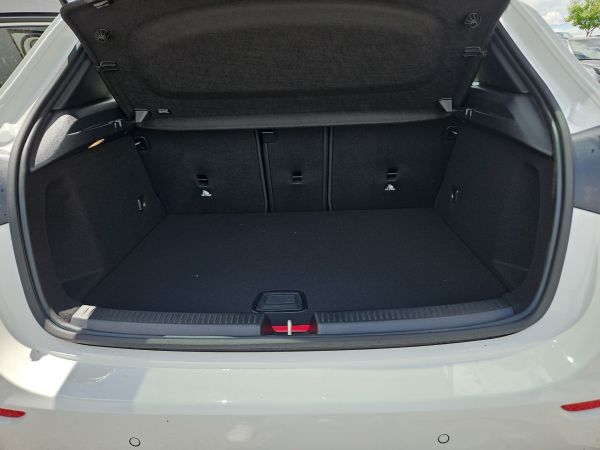 mercedes-benz-classe-a-2025-hibrido-1332cc