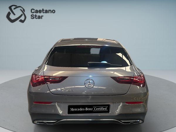 mercedes-benz-cla-2025-hibrido-1332cc