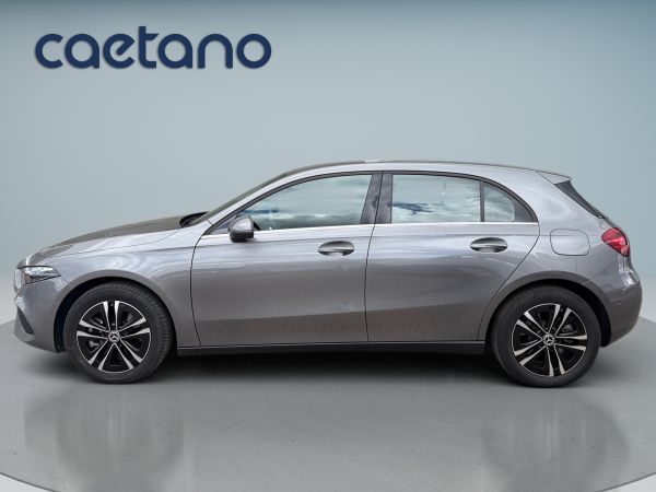 mercedes-benz-classe-a-2024-hibrido-1332cc