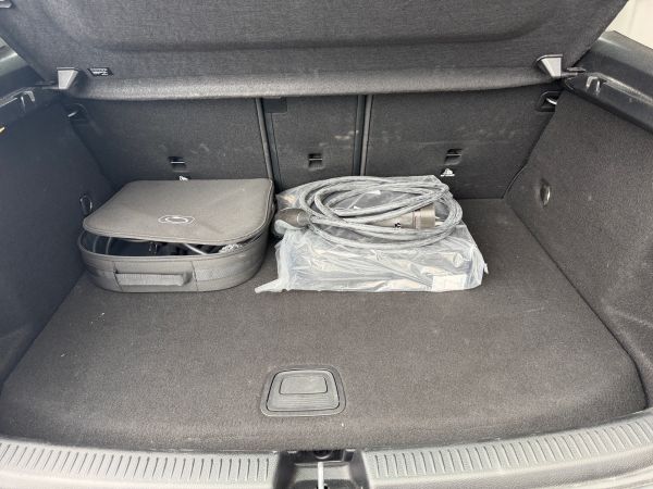 mercedes-benz-classe-a-2024-hibrido-1332cc