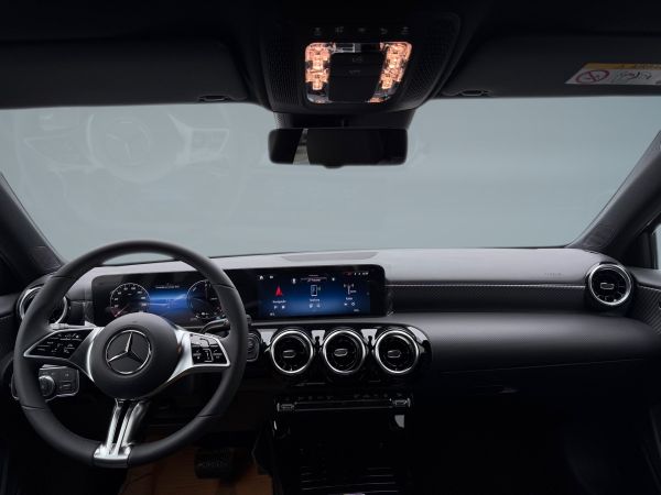 mercedes-benz-classe-a-2025-hibrido-1332cc