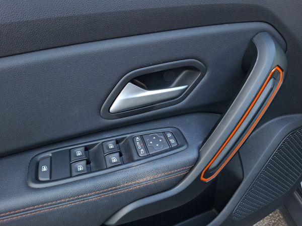 dacia-duster-2023-gasolina-999cc