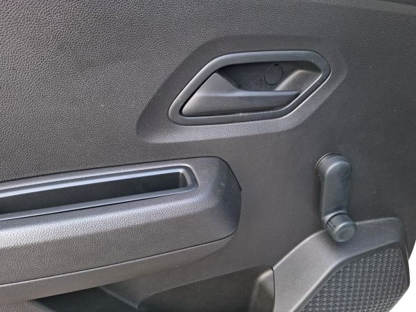dacia-sandero-2023-gpl-999cc