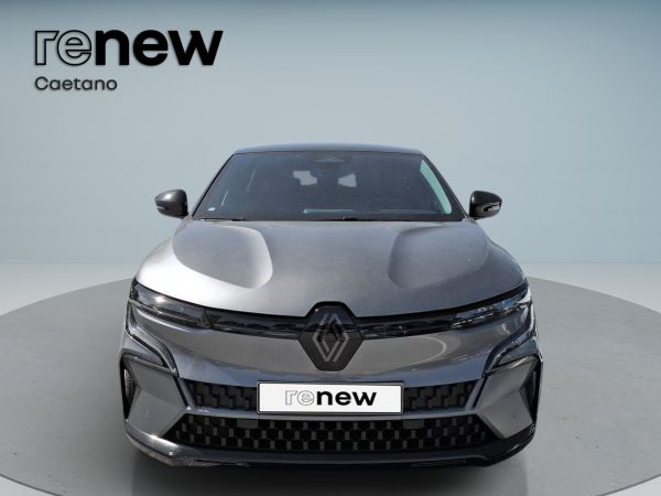 renault-megane-2025-eletrico-427cc