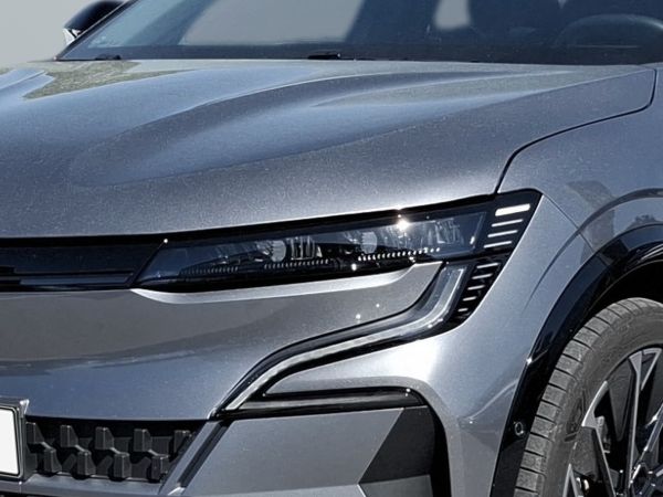 renault-megane-2025-eletrico-427cc
