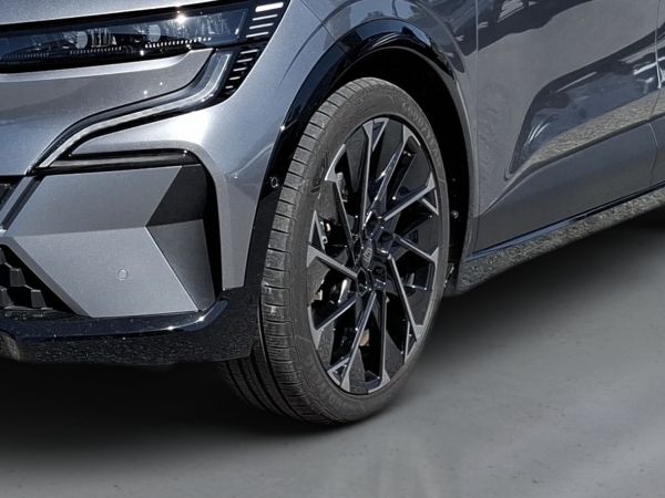 renault-megane-2025-eletrico-427cc