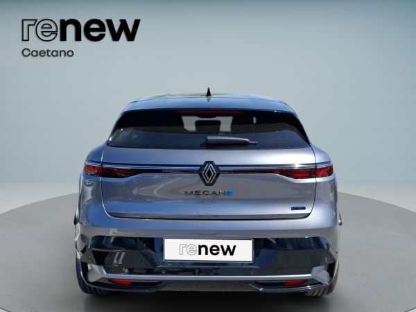 renault-megane-2025-eletrico-427cc