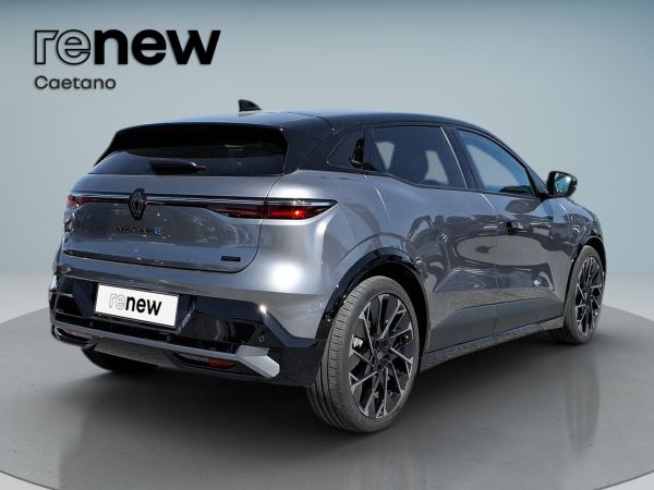 renault-megane-2025-eletrico-427cc