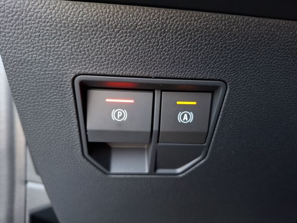 renault-megane-2025-eletrico-427cc