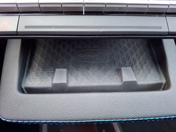 renault-megane-2025-eletrico-427cc