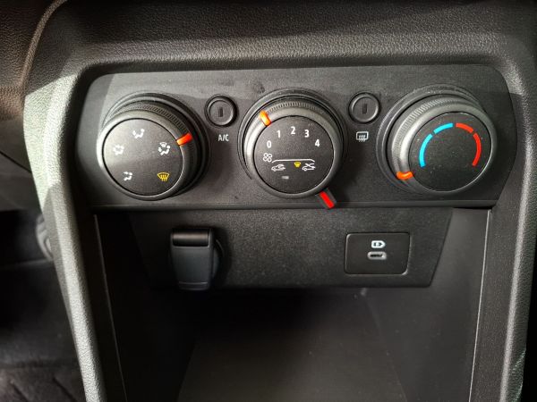 dacia-sandero-2025-gasolina-999cc