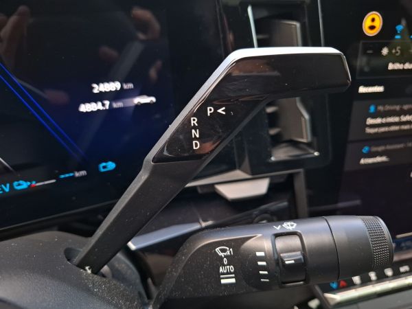 renault-rafale-2025-hibrido-1199cc
