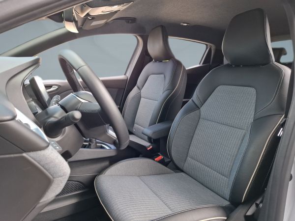 renault-clio-2024-gpl-999cc
