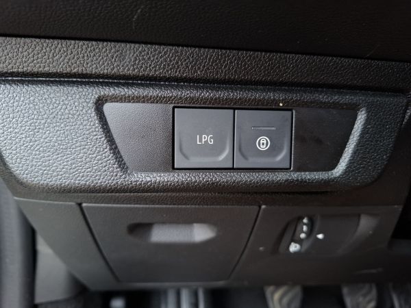 dacia-logan-2025-gpl-999cc