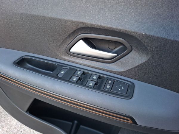 dacia-sandero-2025-gpl-999cc