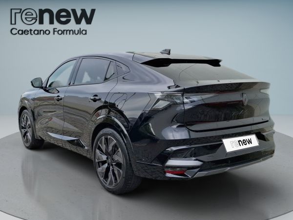 renault-rafale-2025-hibrido-1199cc