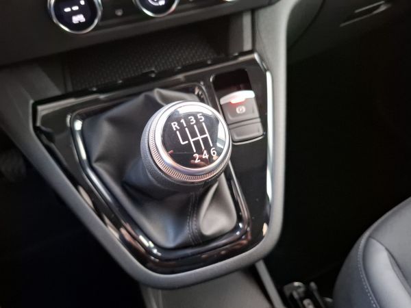 renault-kangoo-2024-diesel-1461cc