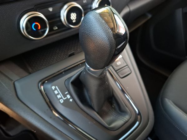 renault-kangoo-2025-eletrico-240cc