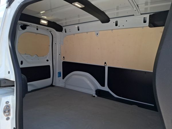 renault-kangoo-2025-eletrico-240cc