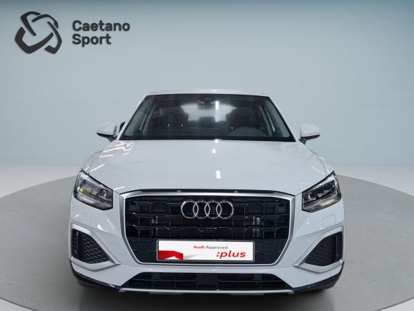 audi-q2-2024-gasolina-999cc