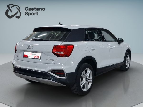 audi-q2-2024-gasolina-999cc