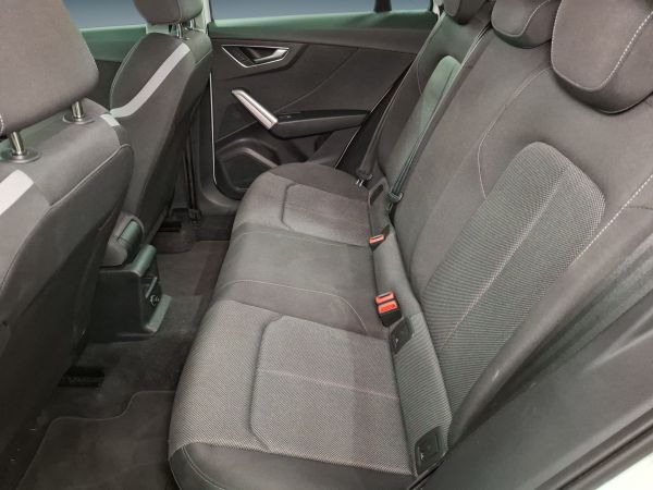 audi-q2-2024-gasolina-999cc