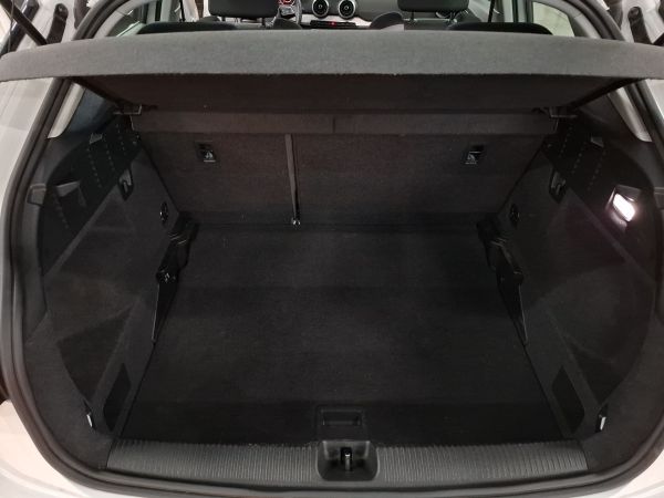 audi-q2-2024-gasolina-999cc
