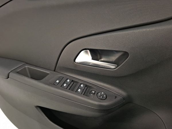 opel-corsa-2025-gasolina-1199cc