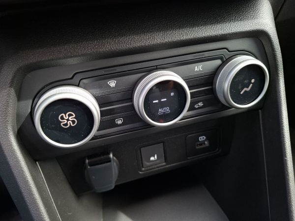 dacia-sandero-2024-gpl-999cc