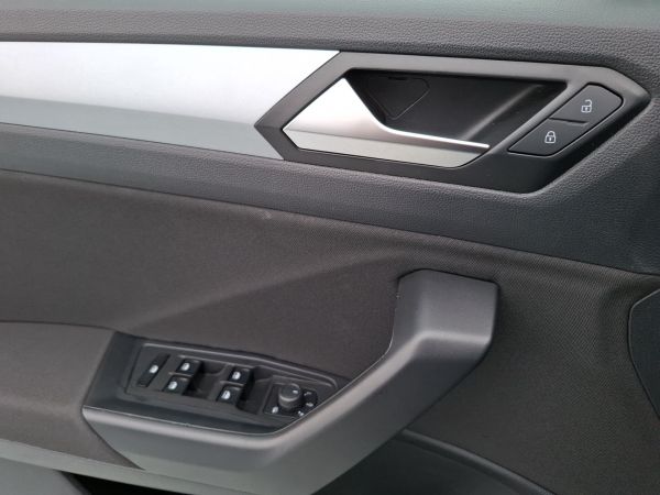 volkswagen-t-roc-2024-gasolina-999cc