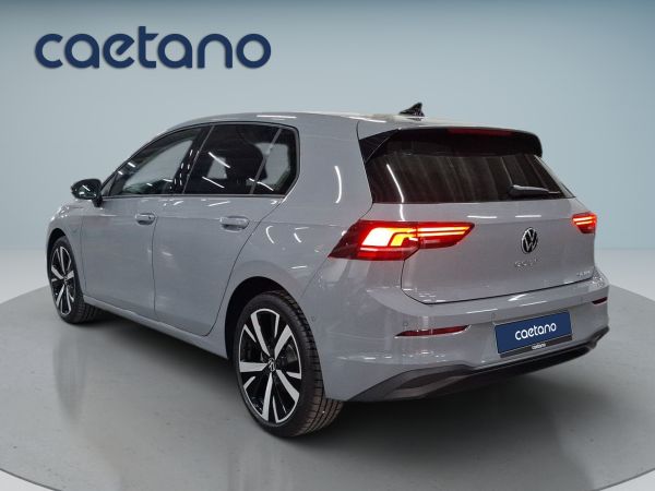 volkswagen-golf-2026-hibrido-1498cc