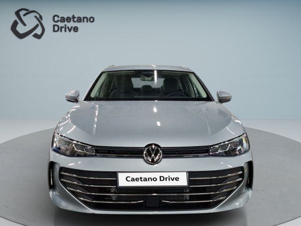 volkswagen-passat-2025-hibrido-1498cc