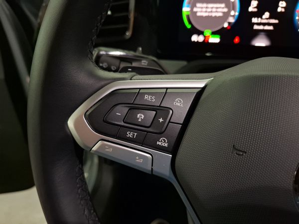 volkswagen-passat-2025-hibrido-1498cc