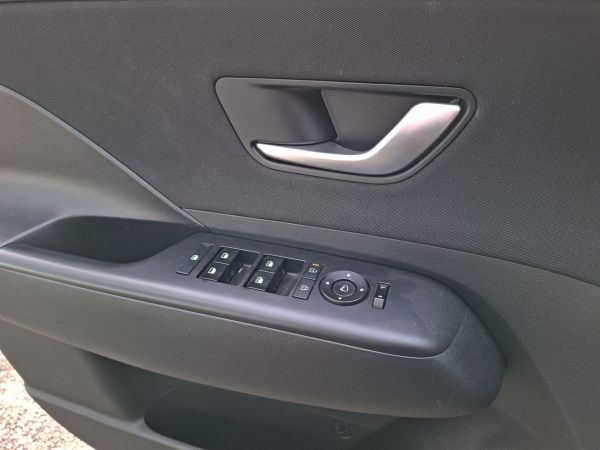 hyundai-kauai-2024-gasolina-998cc