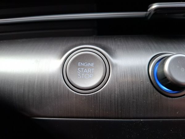 hyundai-kauai-2024-gasolina-998cc