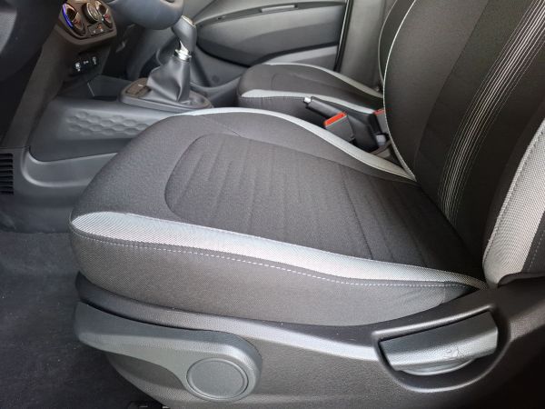 hyundai-i10-2025-gasolina-998cc