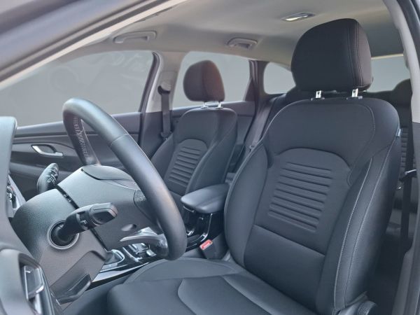 hyundai-i30-2025-gasolina-998cc