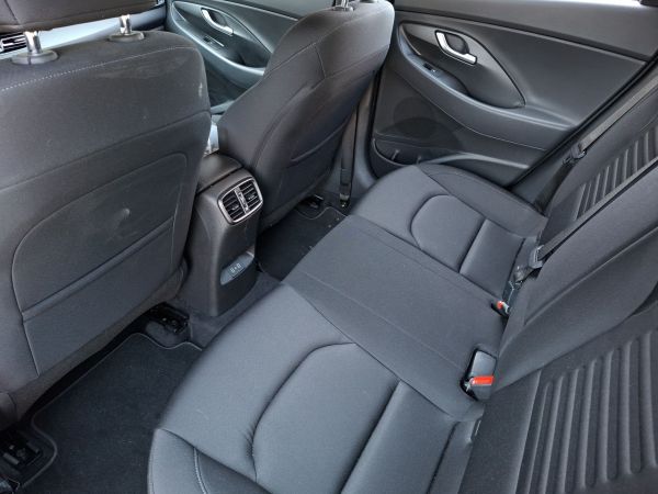 hyundai-i30-2025-gasolina-998cc