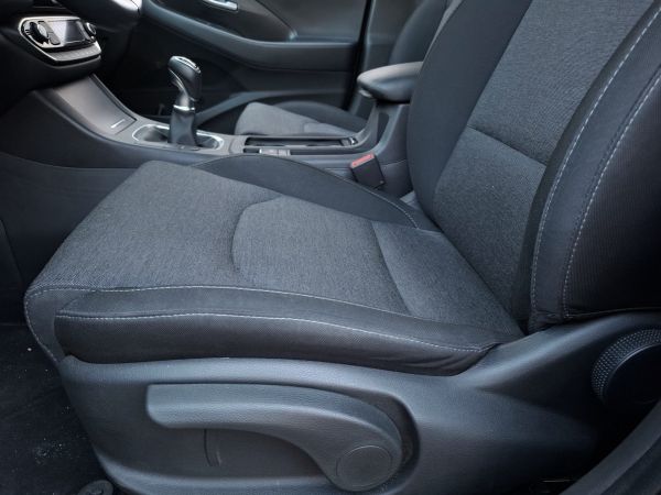 hyundai-i30-2023-gasolina-998cc