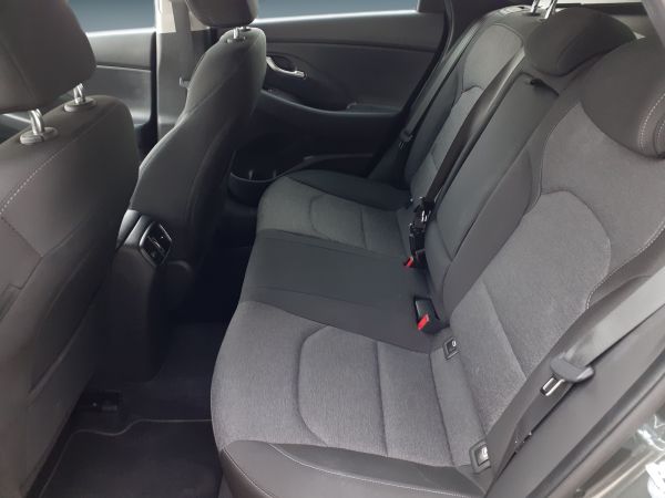 hyundai-i30-2023-gasolina-998cc